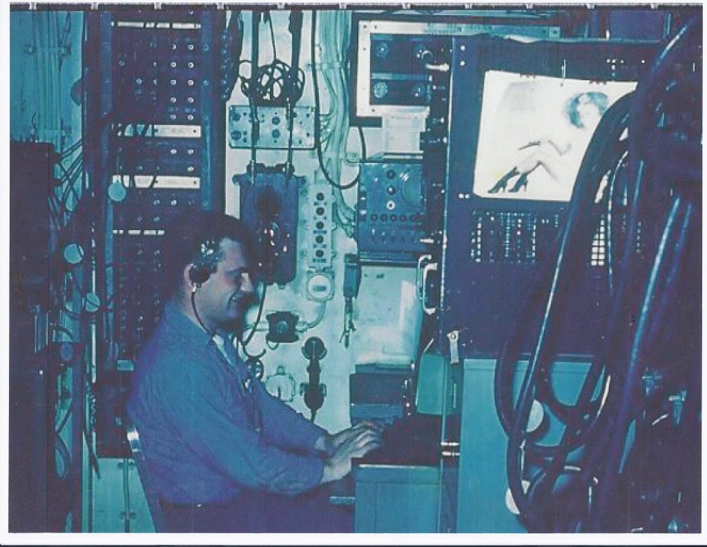 USSCalvert(APA-32)-RadioDept-early1950s-004